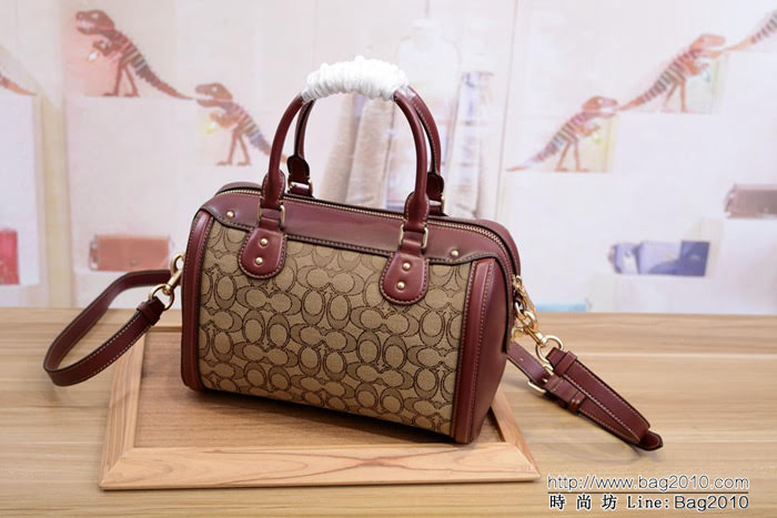 COACH蔻馳 最新款 coachF38112女包 C字復古LOGO 小號波士頓 小號斜跨枕頭包  Chz1615
